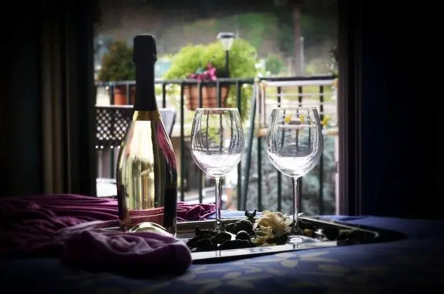 Tek Büyük veya İki Ayrı Yataklı Oda, Teras