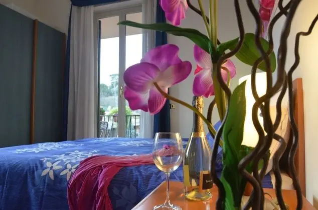 Tek Büyük veya İki Ayrı Yataklı Oda, Teras