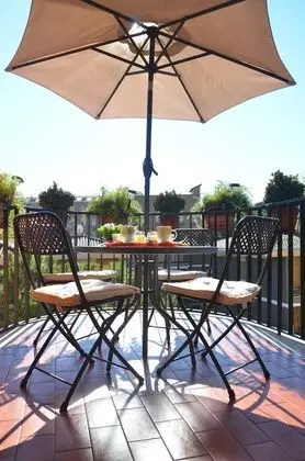 Tek Büyük veya İki Ayrı Yataklı Oda, Teras