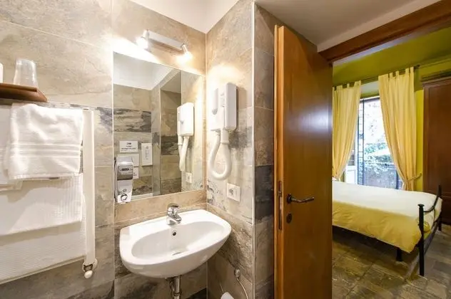 Classic Tek Büyük Yataklı Oda