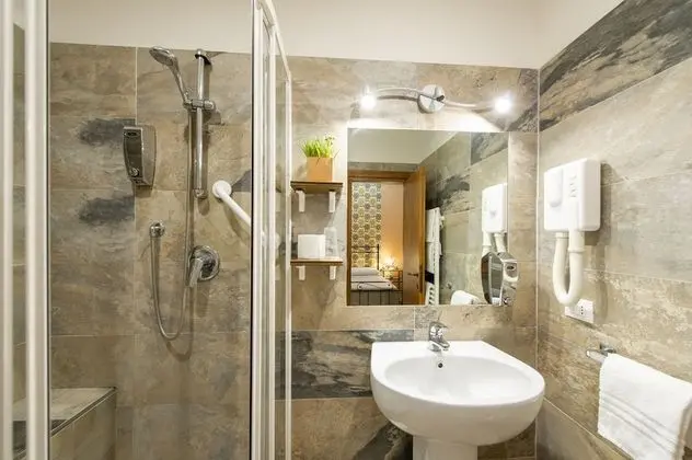 Tek Büyük Yataklı Oda (Small )