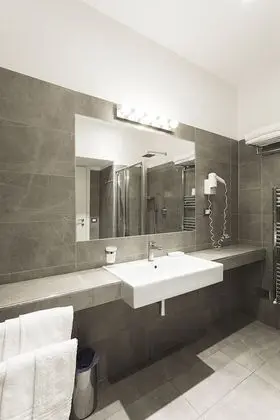 Superior Dört Kişilik Oda