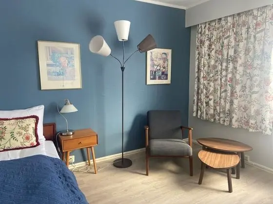 Tek Büyük veya İki Ayrı Yataklı Oda (Property only reachable by train)