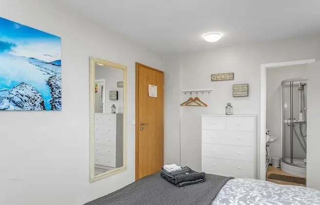 Tek Büyük veya İki Ayrı Yataklı Oda, Özel Banyo