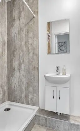 Tek Büyük veya İki Ayrı Yataklı Oda, Özel Banyo