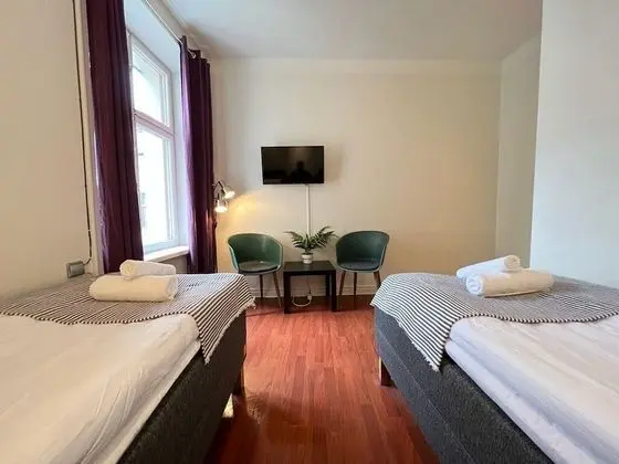 Basic Tek Büyük veya İki Ayrı Yataklı Oda, Ortak Banyo