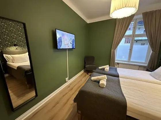 Basic Tek Büyük veya İki Ayrı Yataklı Oda, Ortak Banyo