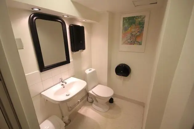 Family Oda, Ortak Banyo