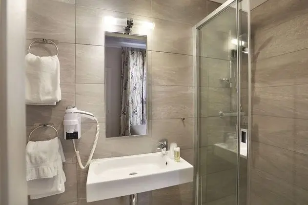 Comfort Tek Büyük Yataklı Oda