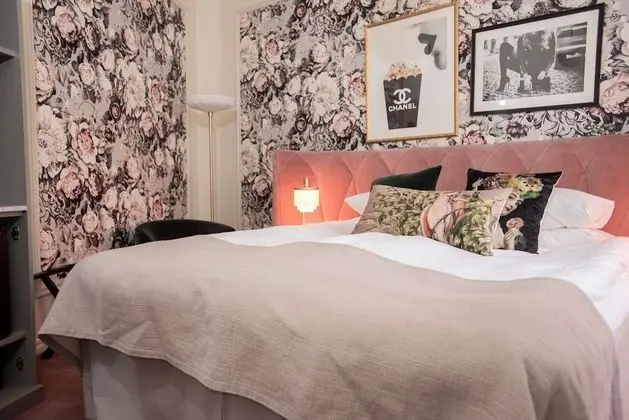 Standard Oda, 1 Büyük (Queen) Boy Yatak, Sigara İçilmez