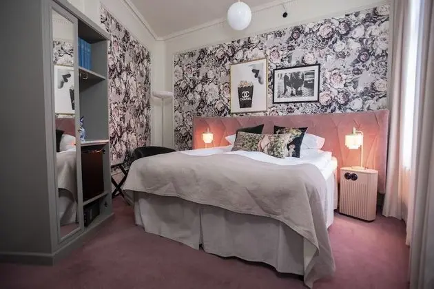 Standard Oda, 1 Büyük (Queen) Boy Yatak, Sigara İçilmez