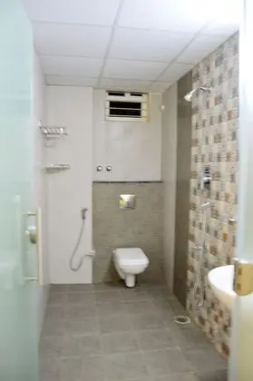 Business Tek Büyük Yataklı Oda