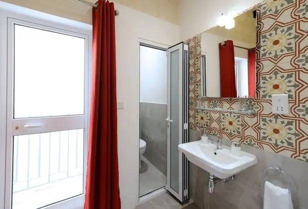 Single Room, City View (Lovely House. Valletta)
