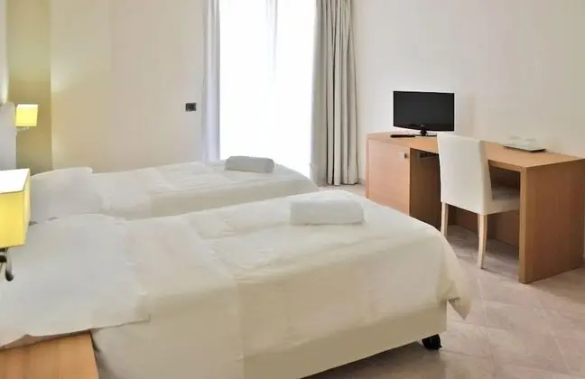 Standard Büyük Yataklı Tek Kişilik Oda