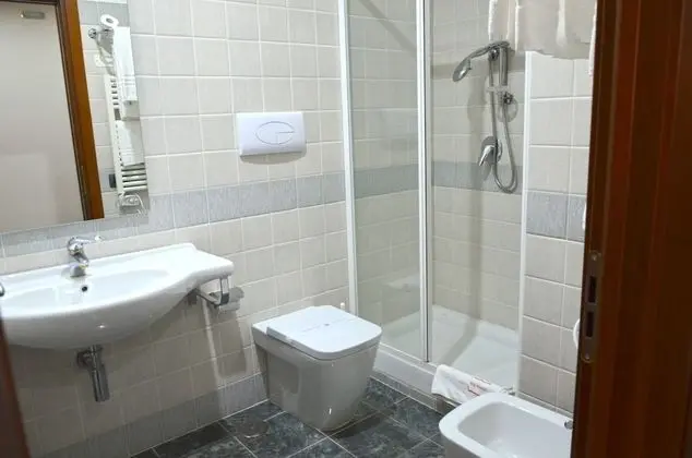 Standard Büyük Yataklı Tek Kişilik Oda