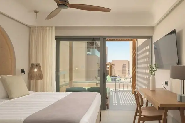 Deluxe Tek Büyük Yataklı Oda
