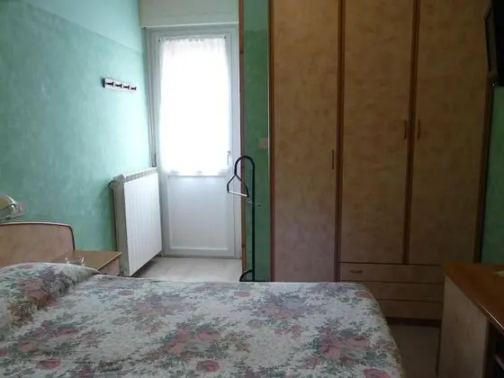 Economy Tek Büyük veya İki Ayrı Yataklı Oda