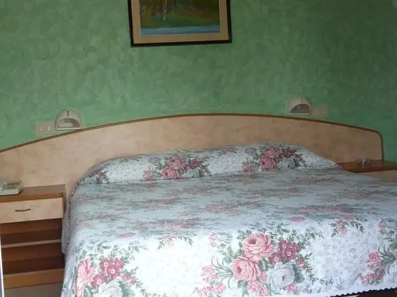 Economy Tek Büyük veya İki Ayrı Yataklı Oda