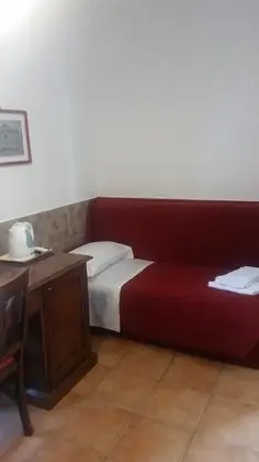 Üç Kişilik Oda