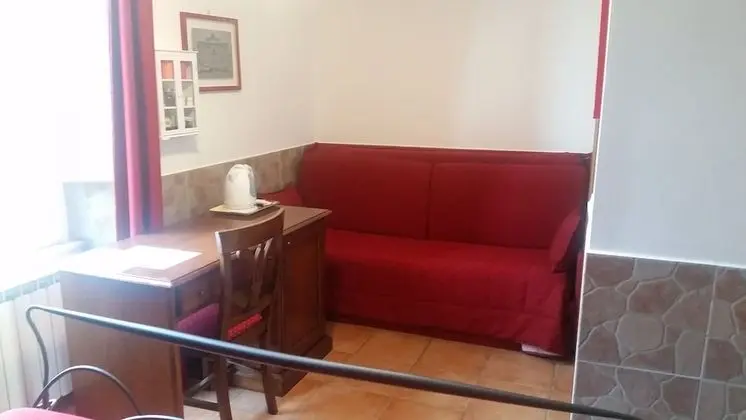 Üç Kişilik Oda