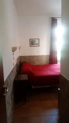 Üç Kişilik Oda