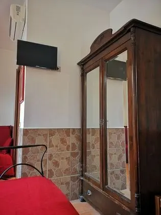 Üç Kişilik Oda