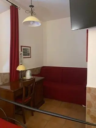 Üç Kişilik Oda