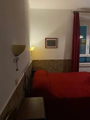 Üç Kişilik Oda