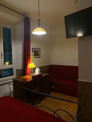 Üç Kişilik Oda