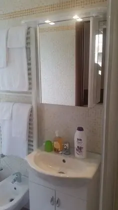 Üç Kişilik Oda