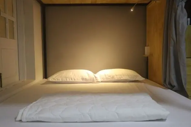 Ortak Ranzalı Oda, 1 Çift Kişilik Yatak, Balkon, Kısmi Deniz Manzarası