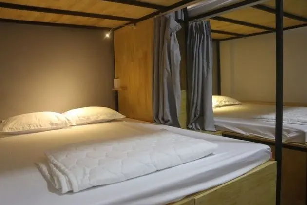 Ortak Ranzalı Oda, 1 Çift Kişilik Yatak, Balkon, Kısmi Deniz Manzarası