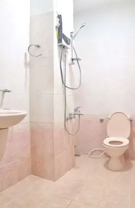 Ortak Ranzalı Oda, 1 Tek Kişilik Yatak