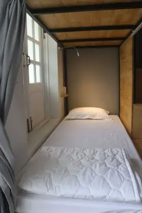 Ortak Ranzalı Oda, 1 Tek Kişilik Yatak, Balkon (Single bed in 6-bed Dormitory)