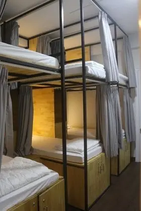Ortak Ranzalı Oda, 1 Tek Kişilik Yatak, Balkon (Single bed in 6-bed Dormitory)