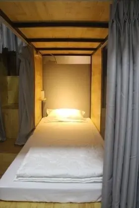 Ortak Ranzalı Oda, 1 Tek Kişilik Yatak, Balkon (Single bed in 6-bed Dormitory)