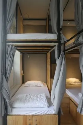Ortak Ranzalı Oda, 1 Tek Kişilik Yatak, Balkon (Single bed in 6-bed Dormitory)