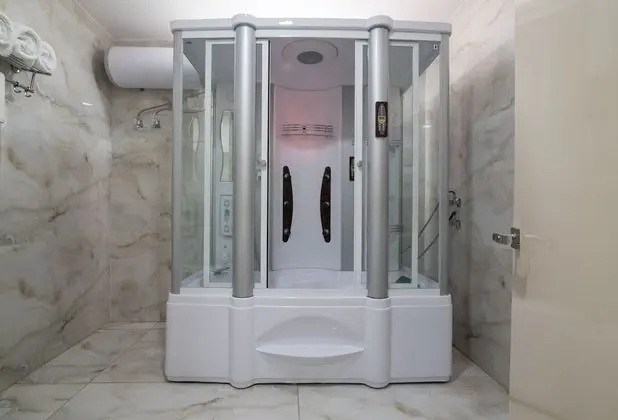 Rudra Super Deluxe Jacuzzi Rooms