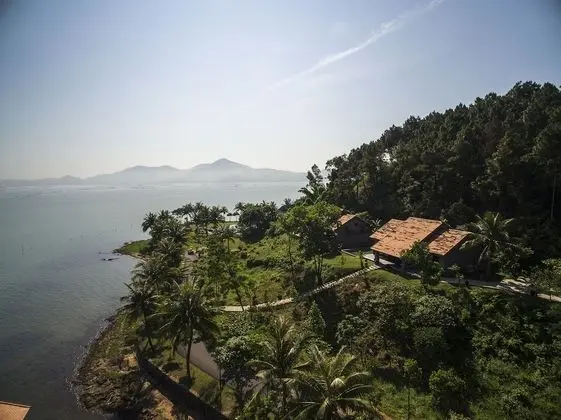 Villa (Hillside Pool)