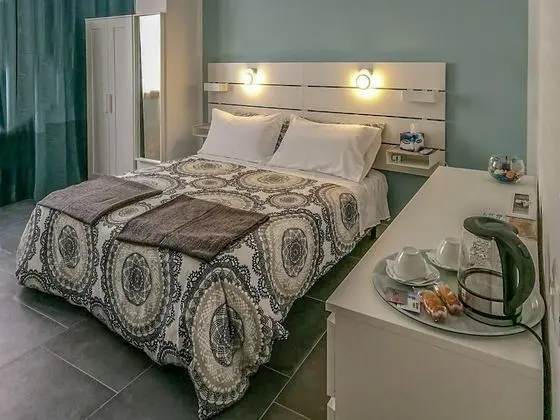 Tek Büyük veya İki Ayrı Yataklı Oda, Banyolu/Duşlu