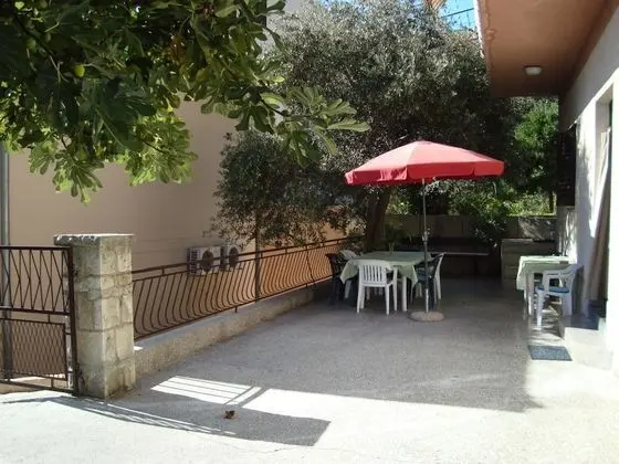 Apart Daire (Vedrana - 150 m from beach - A1(7+1))