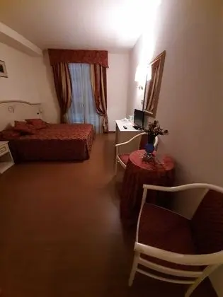 Superior Tek Büyük veya İki Ayrı Yataklı Oda