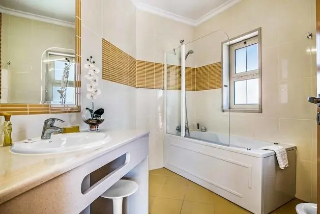 Villa, 4 Yatak Odası, Kişiye Özel Havuzlu