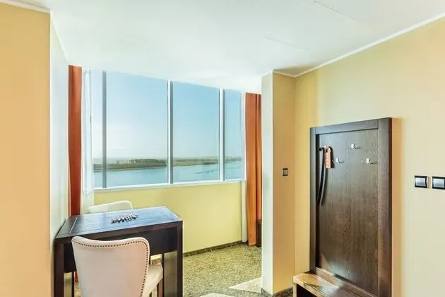 Executive Süit, Balkon, Nehir Manzaralı