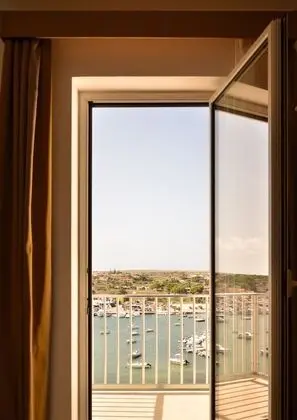 Deluxe Tek Büyük Yataklı Oda, Balkon, Deniz Manzaralı