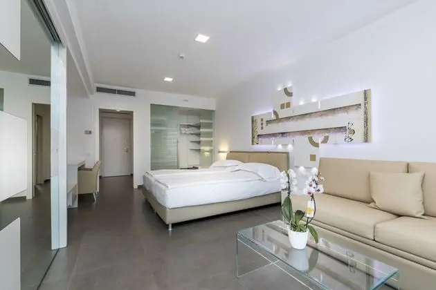 Junior Süit, Göl Manzaralı