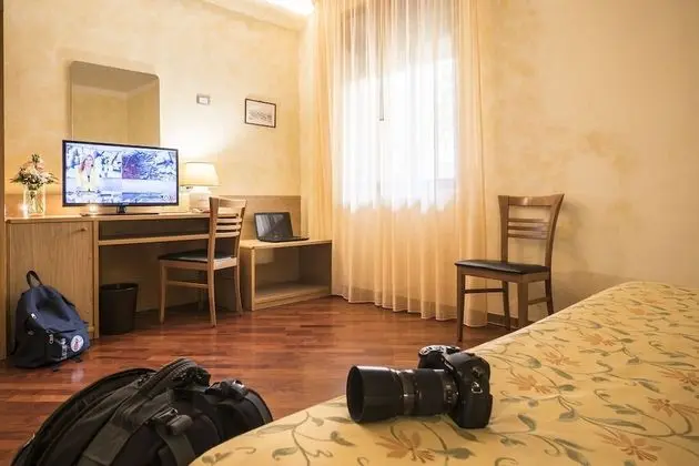 Classic Üç Kişilik Oda