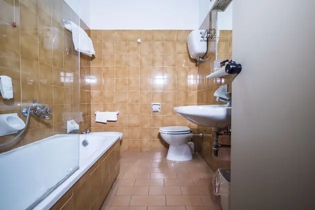 Classic Üç Kişilik Oda