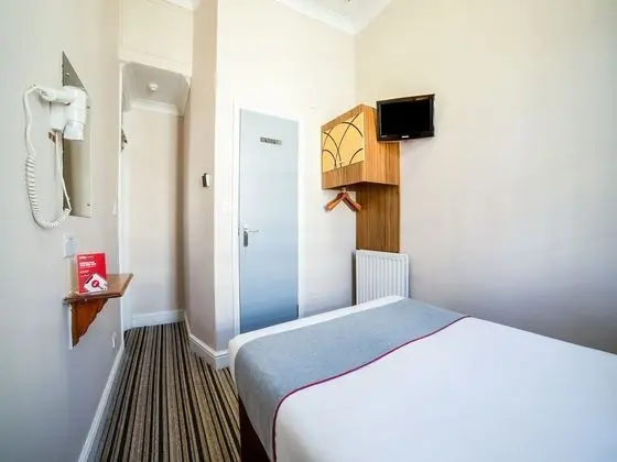 Standard Tek Büyük Yataklı Oda