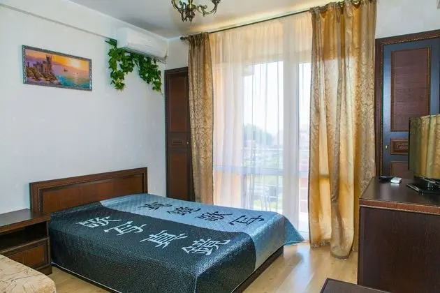 Tek Büyük Yataklı Oda, Balkon